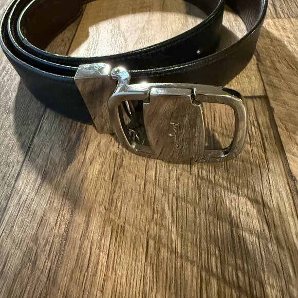 LIMITED EDITION SALVATORE FERRAGAMO BROWN/BLACK REVERSIBLE SIZE 36 BELT